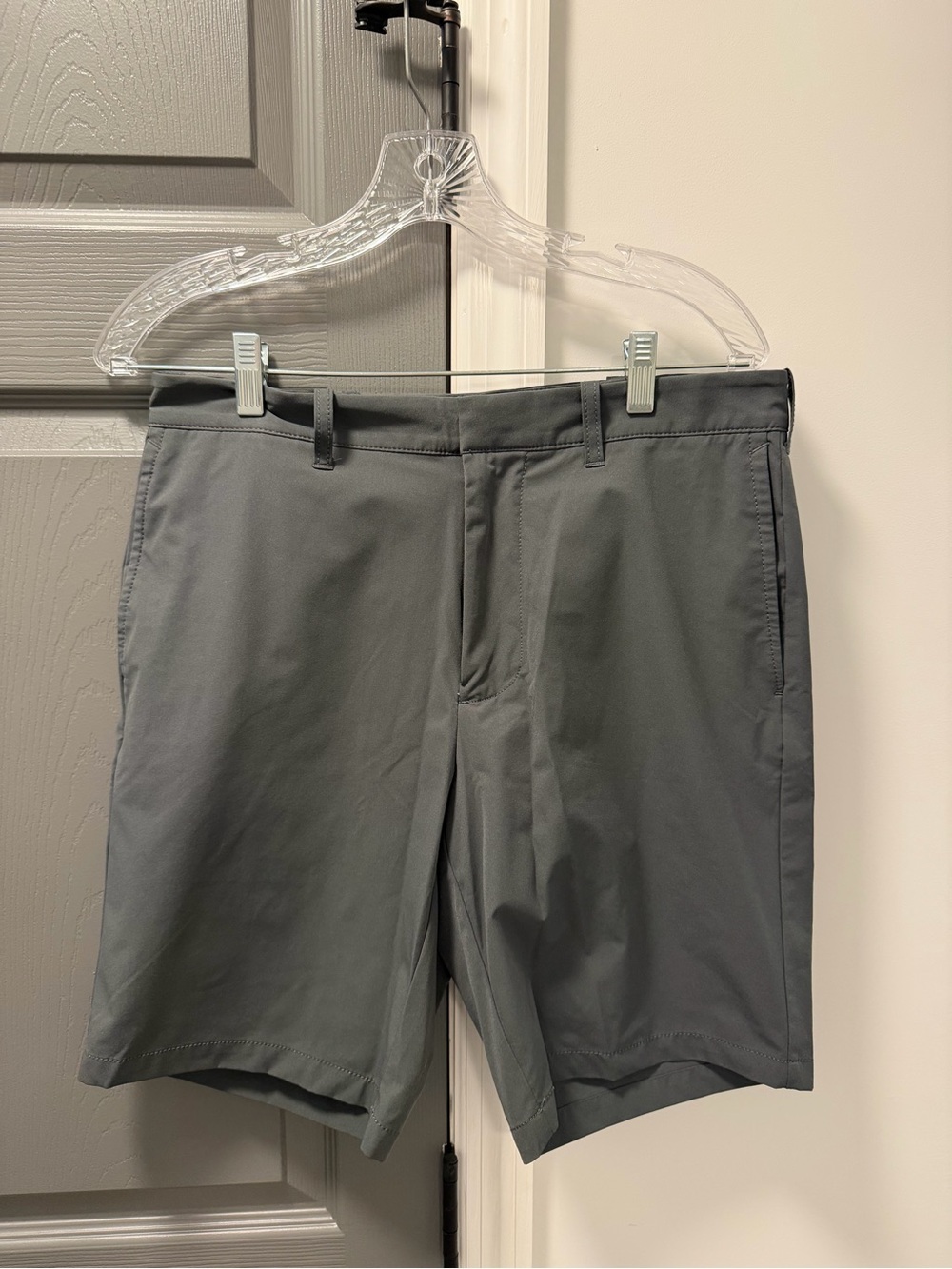 J. Crew Men's Gray Performance Flat-Front Shorts